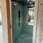 Boutique Nachhaltige Kuehlung Ueber Erdsonde Und Fussbodenkuehlung 아파트 *